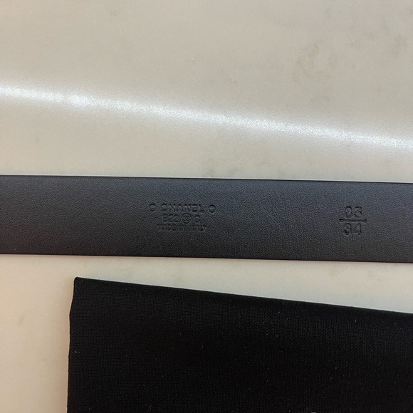 Chanel Belt B22 black and light gold buckle B22 collection - Picture 7 of 8